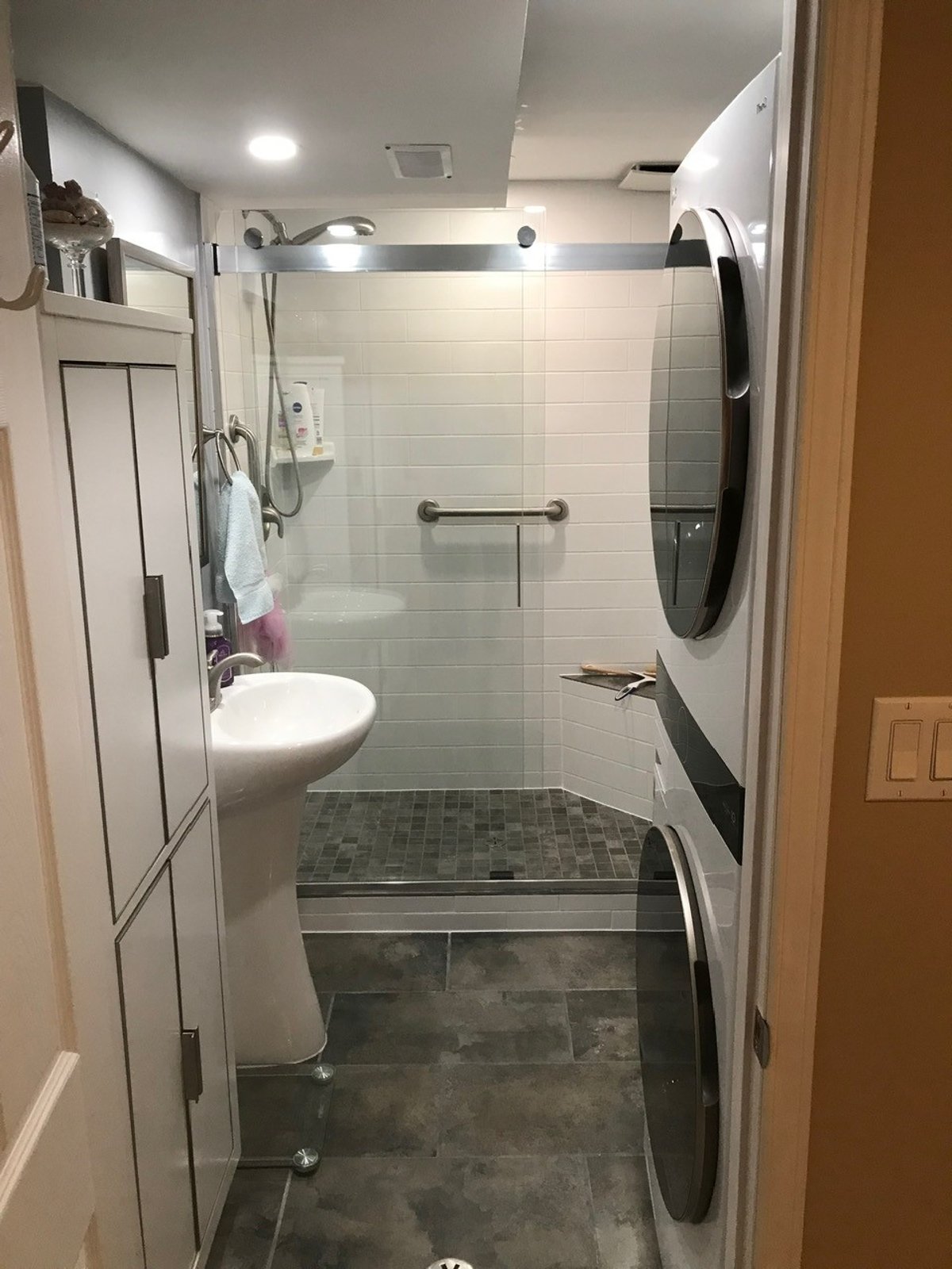 Compact bathroom fitted into a tight space